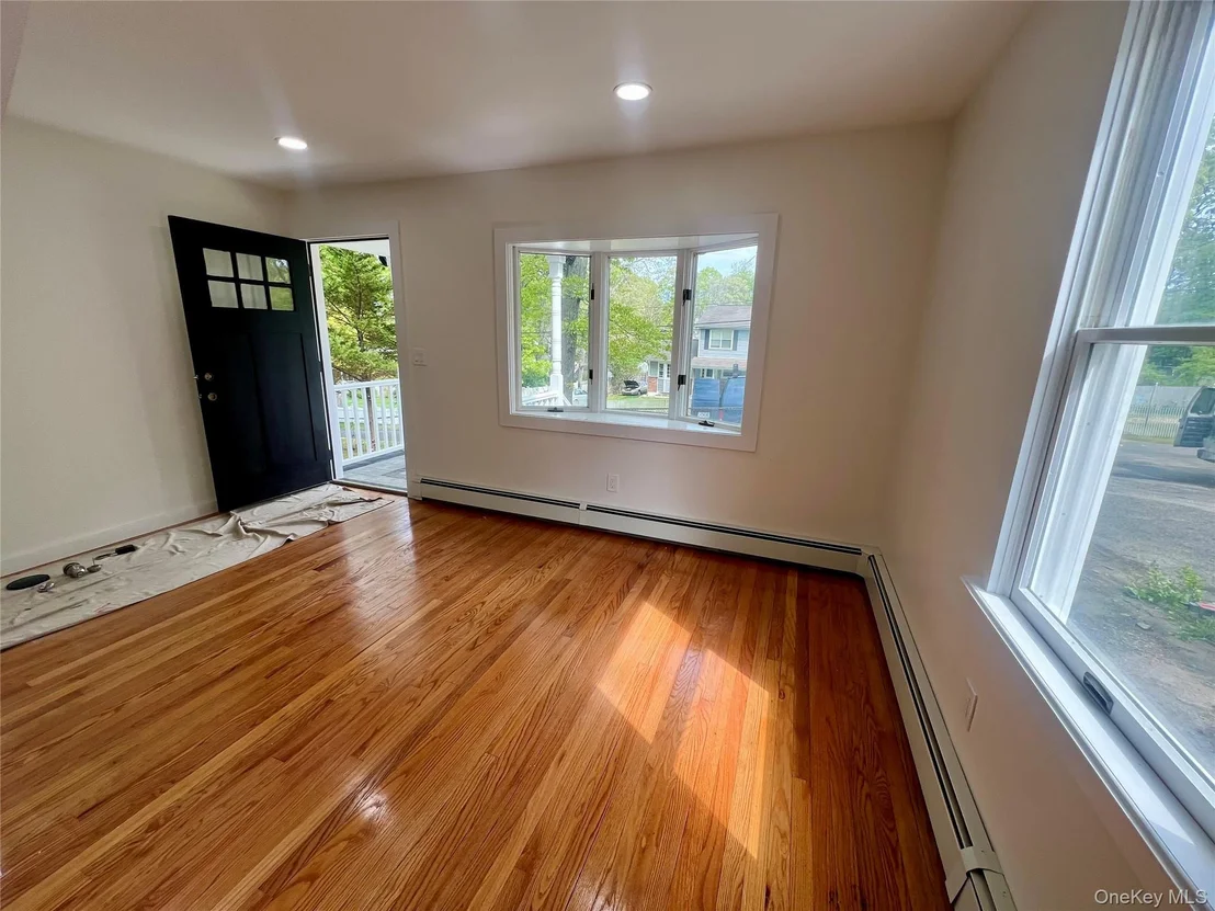 Photo of 100 Maple Lane