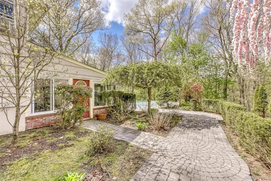 Photo of 26 River Road