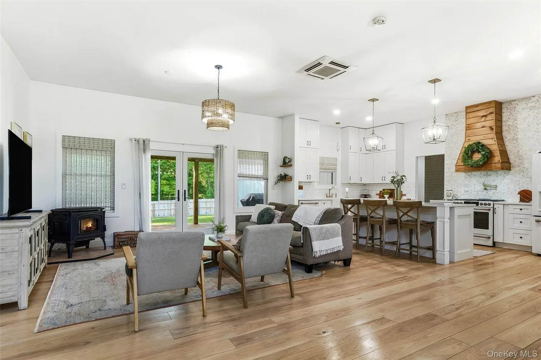 Photo of 18 Barnstormer Lane