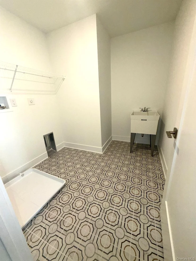 Photo of Unit 7 at 5125 Teaberry Lane