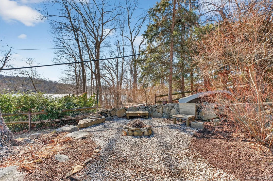Photo of 255 Haviland Drive