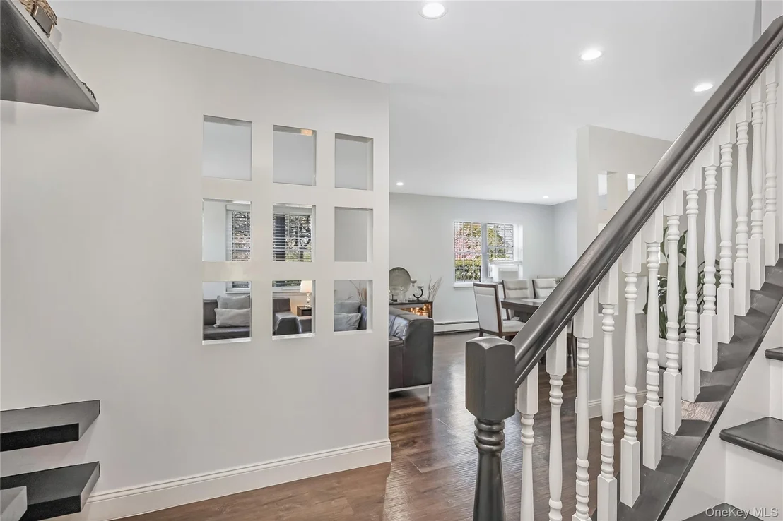 Photo of 56 Arrowhead Avenue
