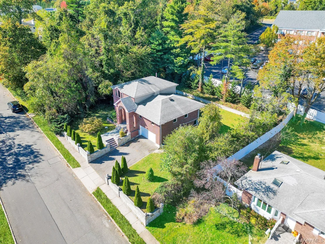 Photo of 300 Ellen Place