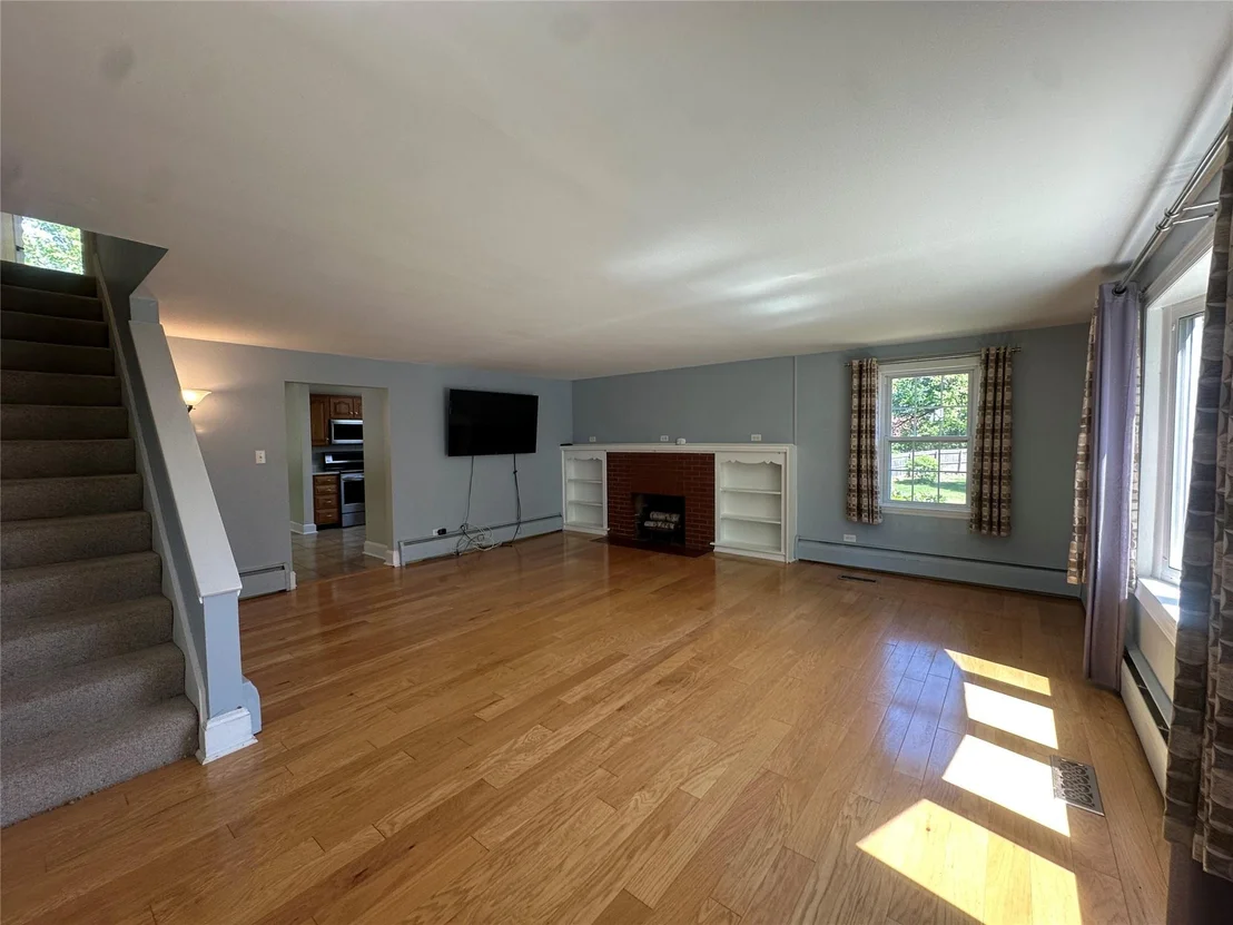 Photo of 8 Van Siclen Drive