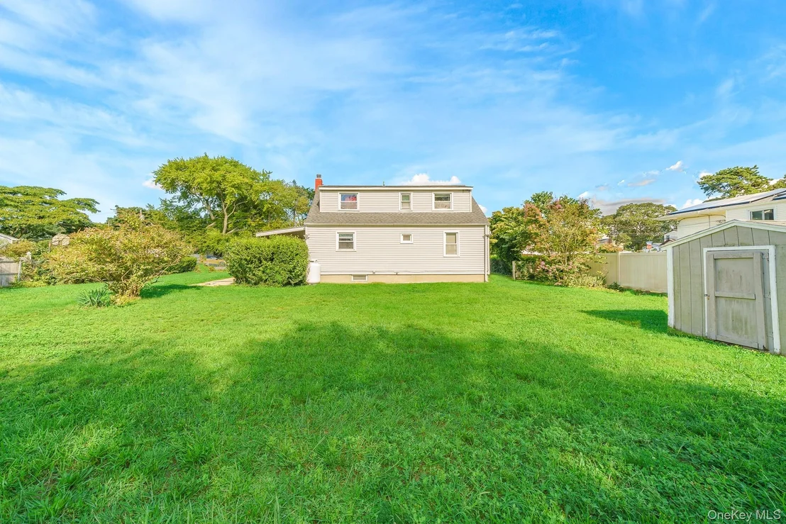 Photo of 214 Root Avenue