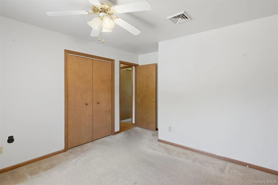 Photo of 122 River Road