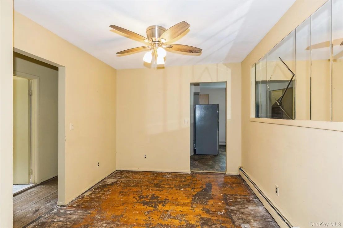 Photo of 23 S Summit Avenue