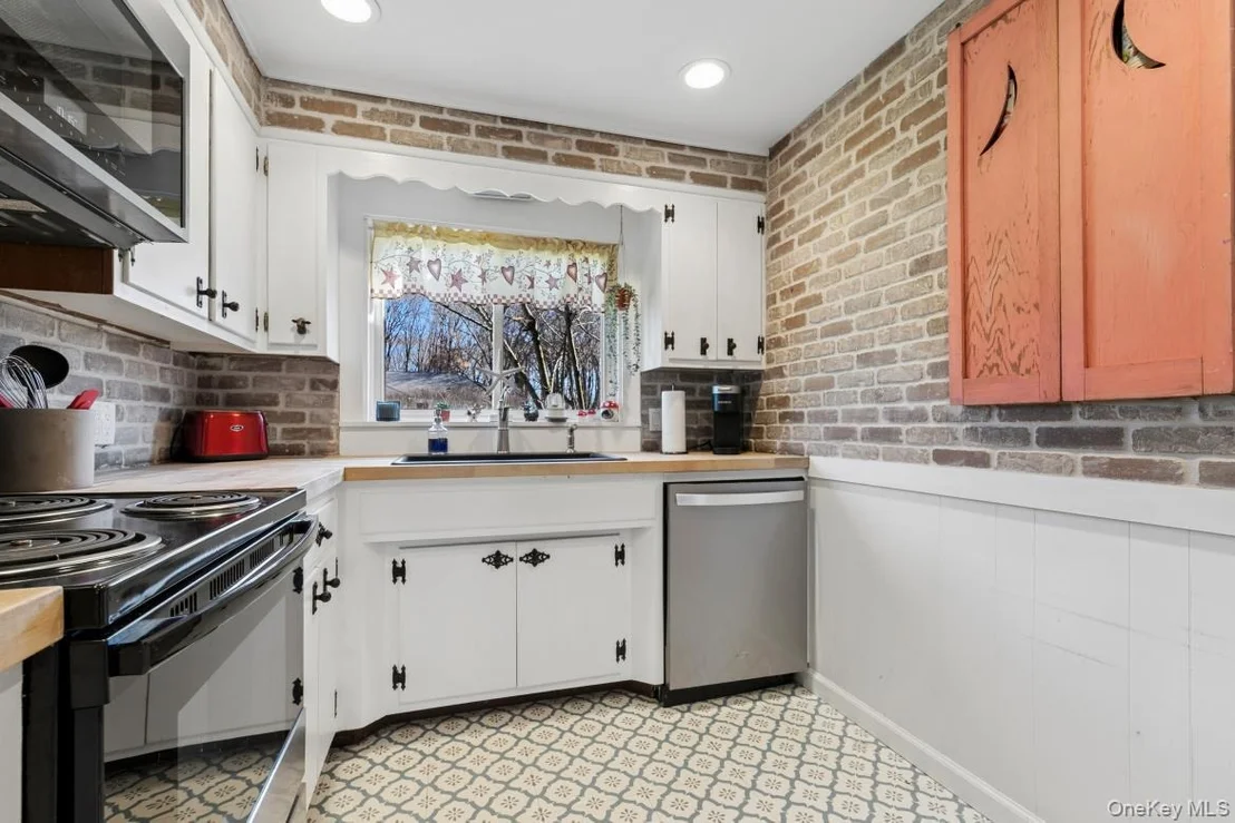 Photo of 51 Lockitt Drive