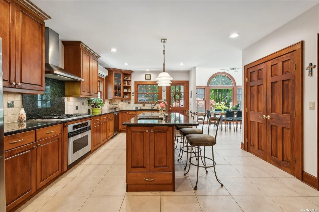 Photo of 4 Summit Avenue