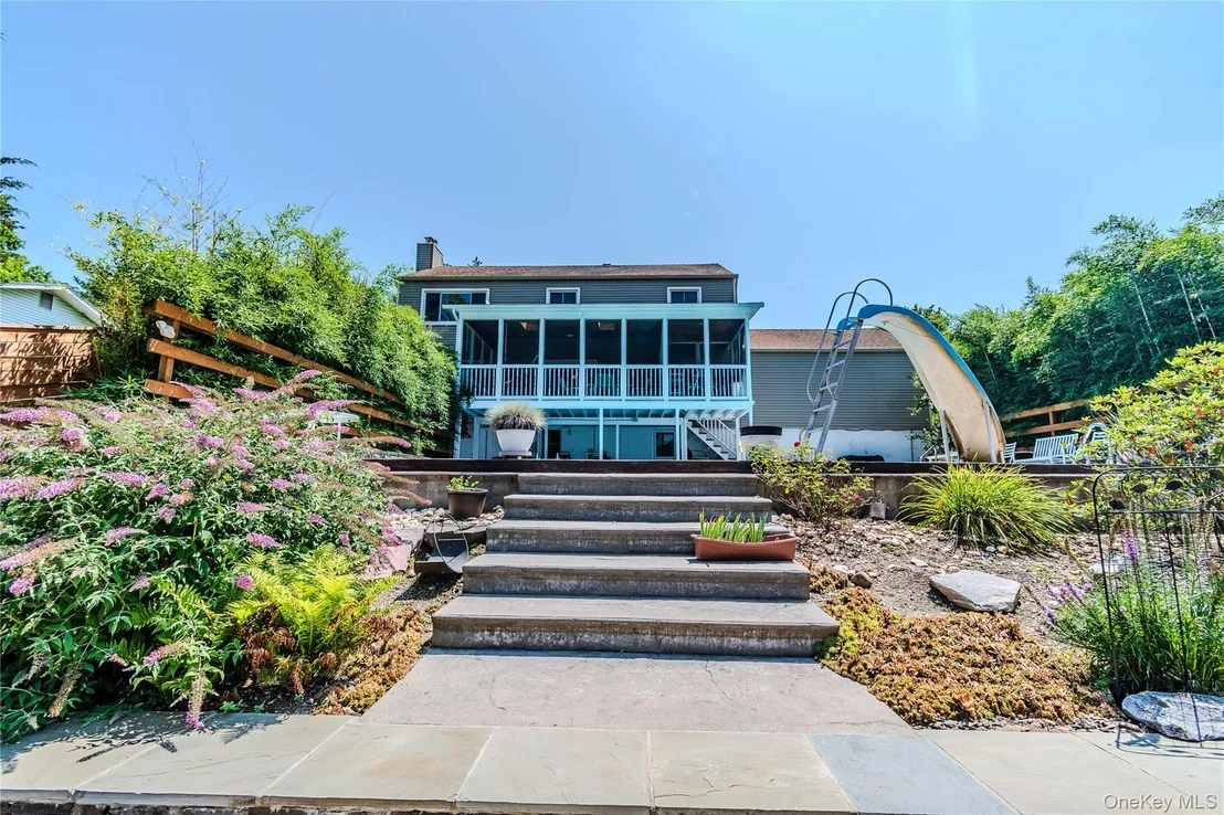 Photo of 10 Old Mill Drive