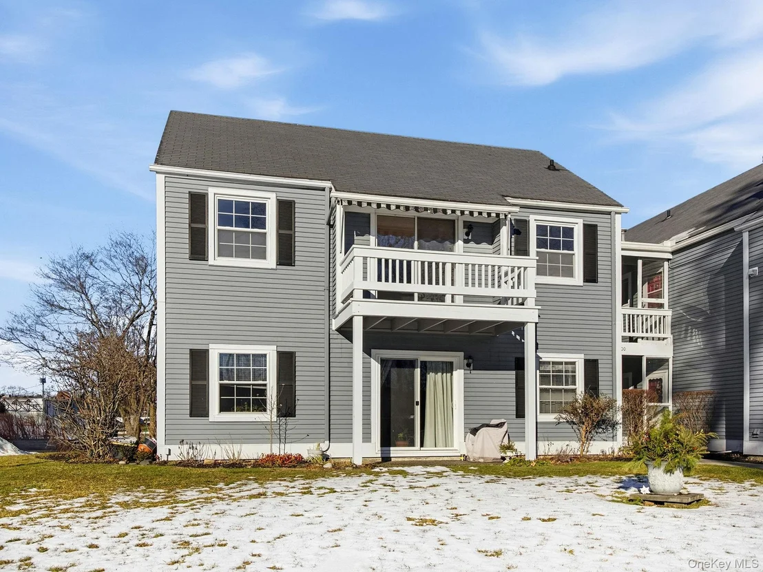 Photo of Unit E at 500 Commons Way