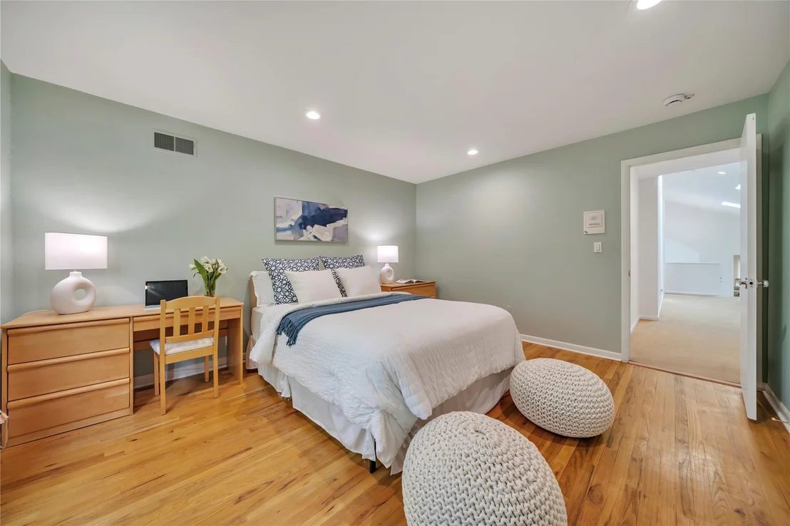 Photo of 4 Bobby Close