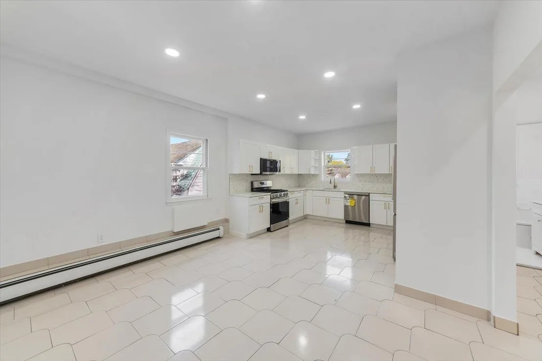 Photo of 10 Mohawk Road