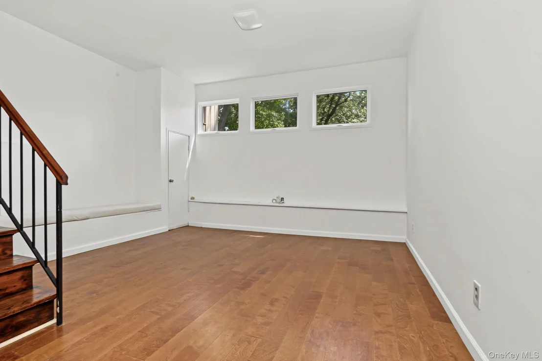 Photo of 4 Leatherstocking Lane