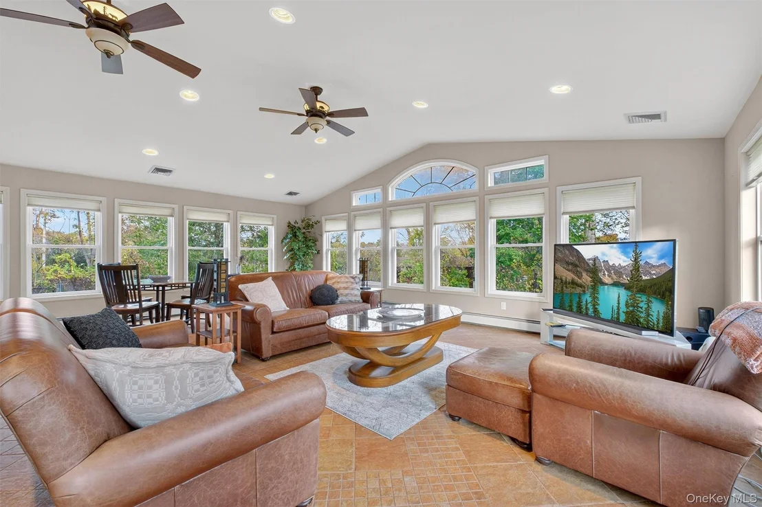 Photo of 57 Kingwood Drive