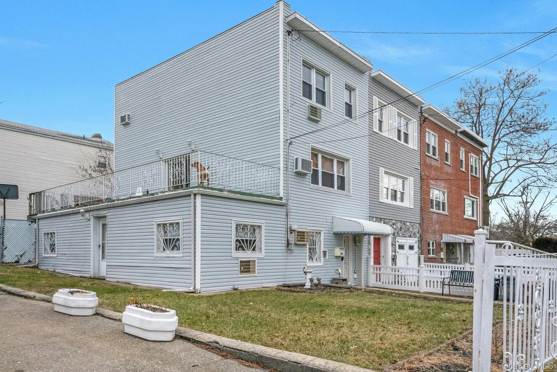 Photo of 1103 Stadium Avenue