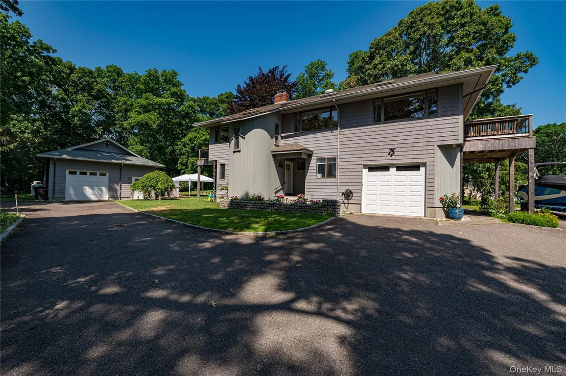 Photo of 81 Manor Lane