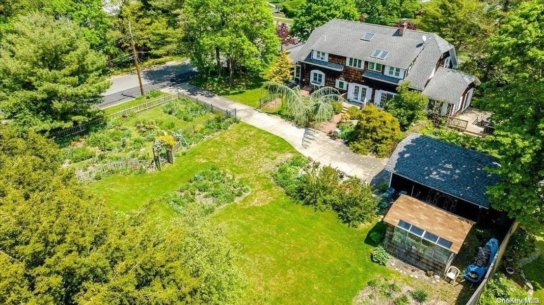 Photo of 238 Bay Avenue