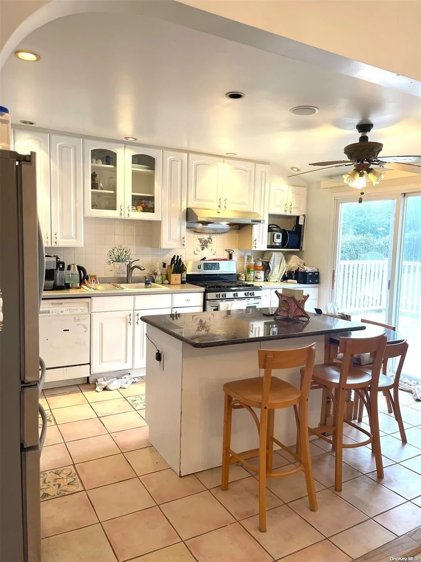 Photo of 46 W Lane Drive