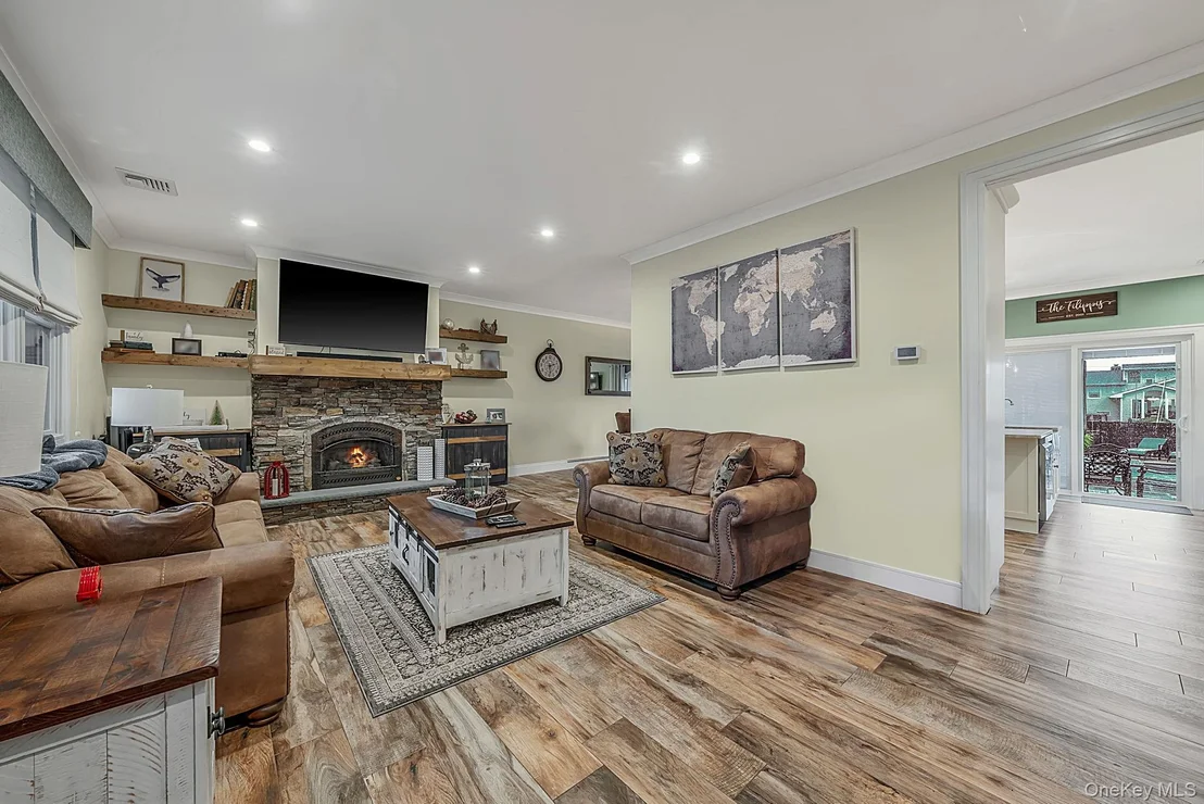 Photo of 511 Devon Place