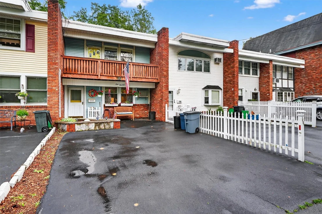 Photo of 114 Halgren Crescent