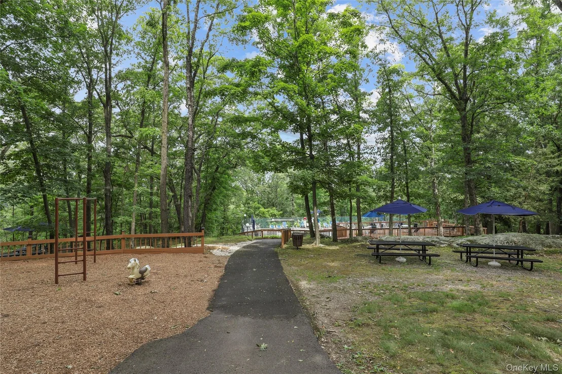 Photo of Unit 2C at 152 Overlook Avenue