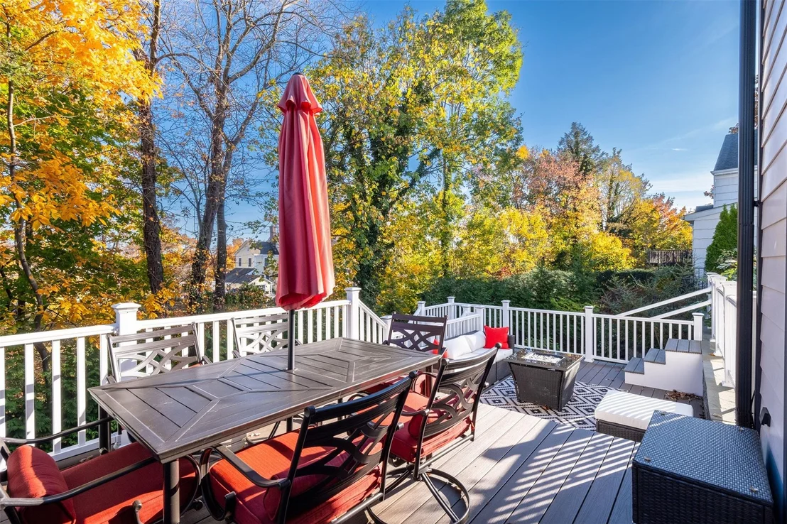 Photo of 6 Hubbard Circle