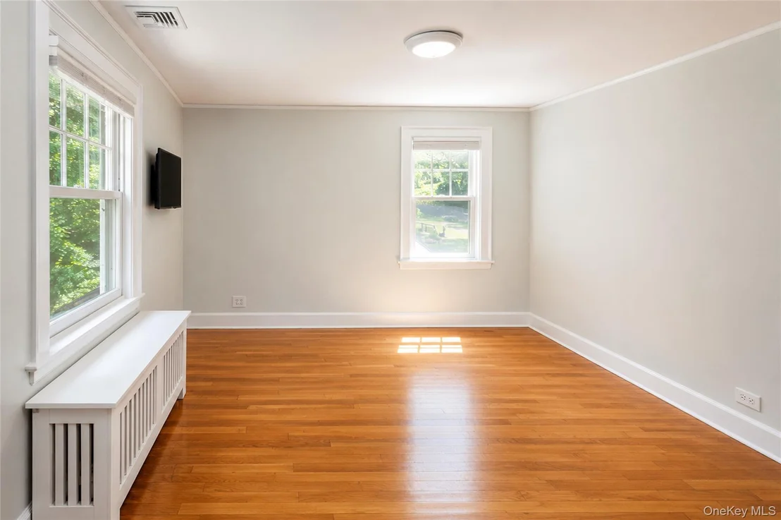 Photo of 190 Douglas Place