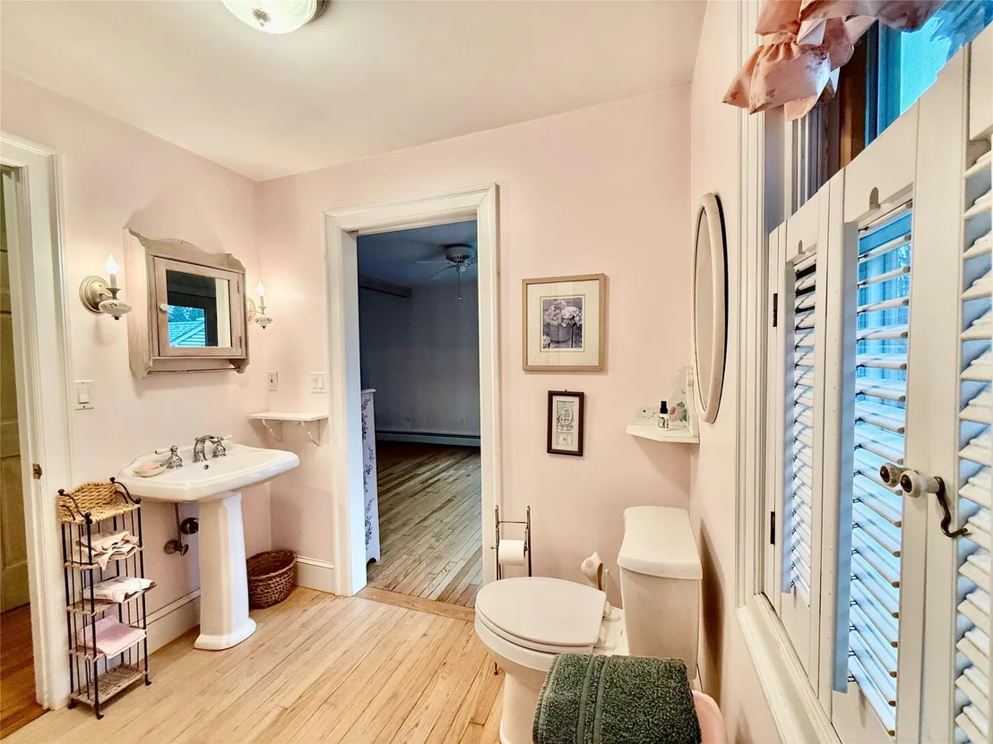 Photo of 7 Willowbrook Lane