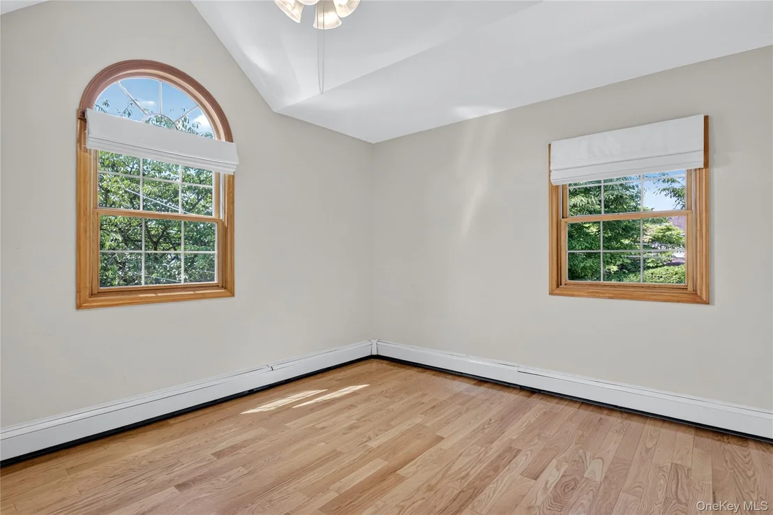 Photo of 75 Maple Street