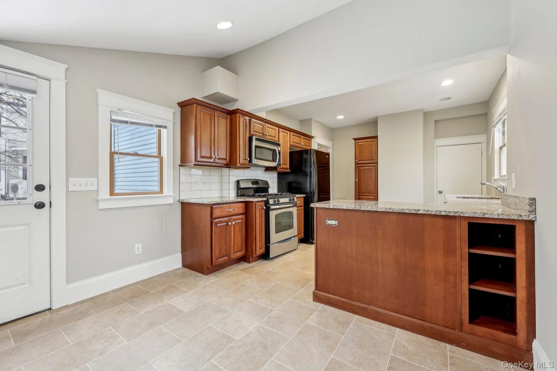 Photo of 125 Smith Avenue