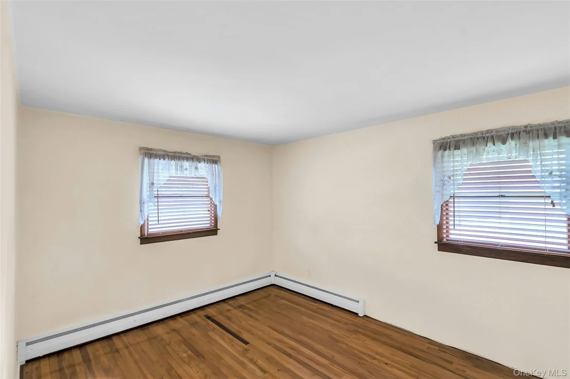 Photo of 4 Crabapple Lane