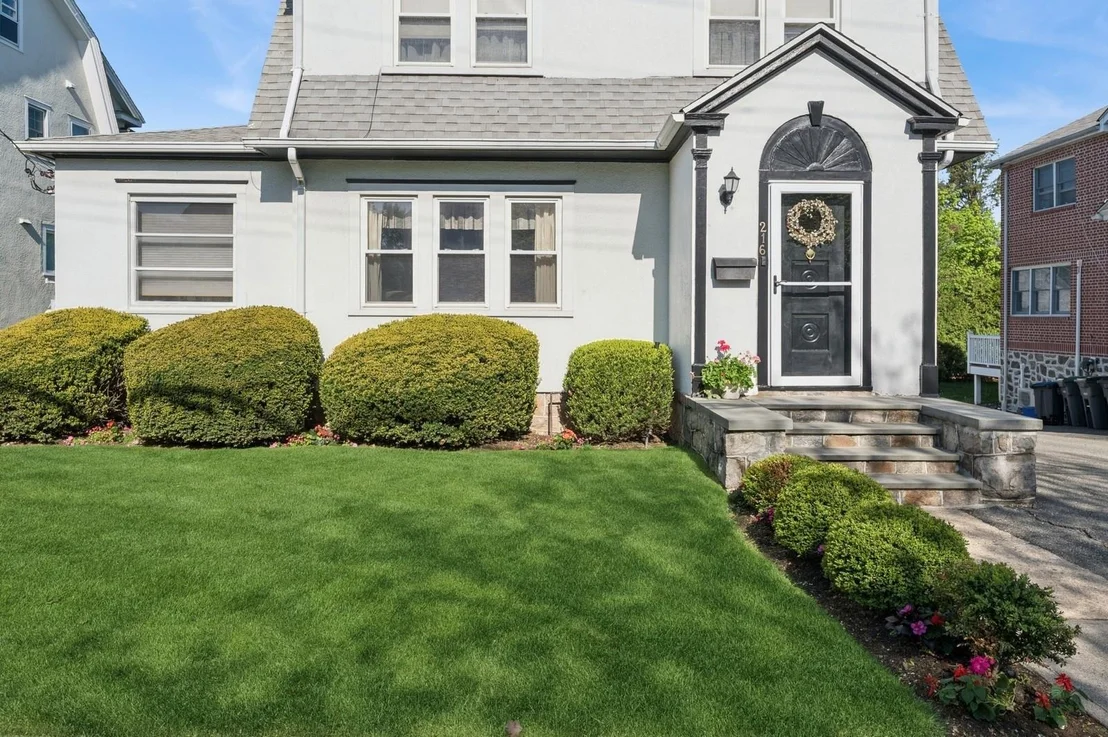 Photo of 219 Third Avenue
