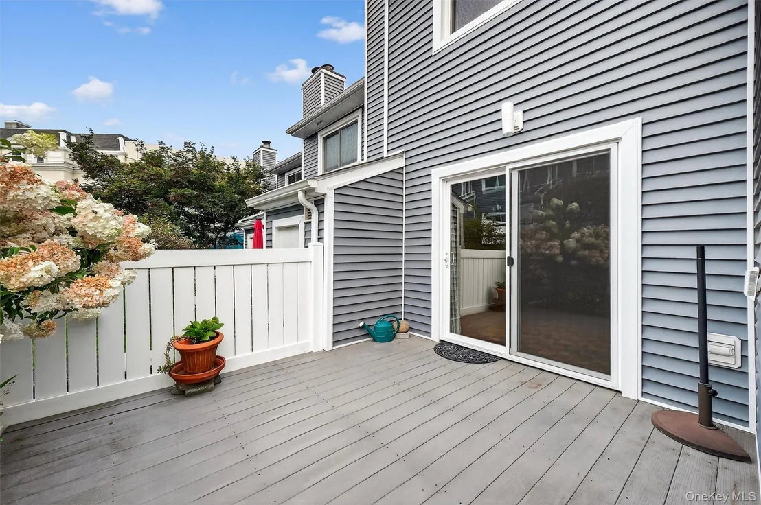 Photo of 27 Waterview Estate