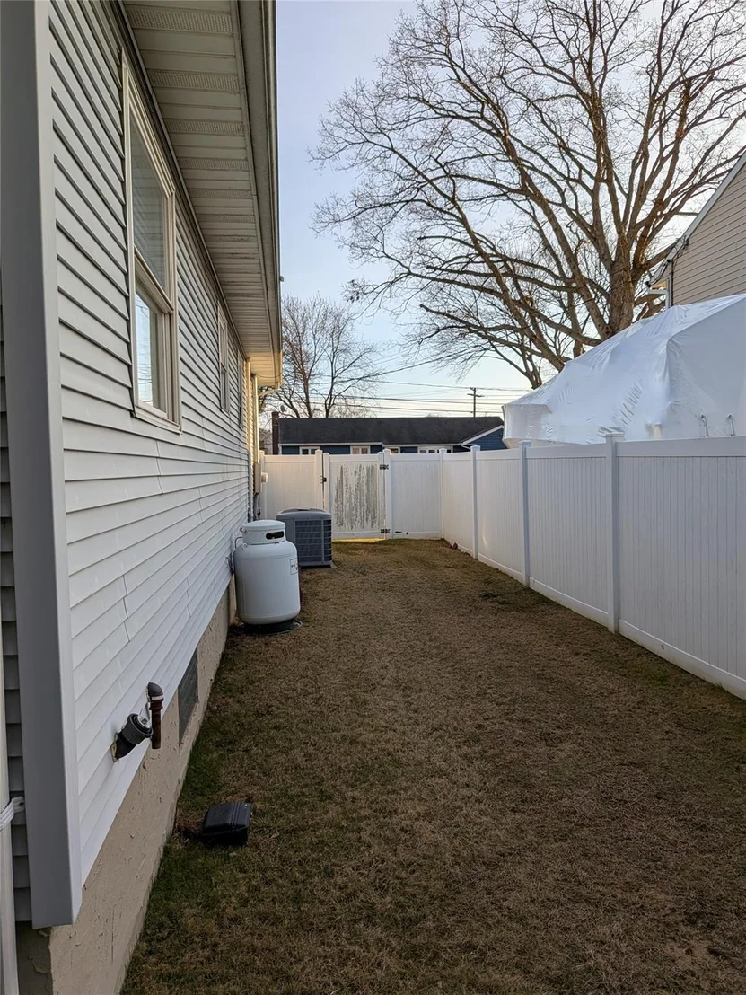 Photo of 185 Ecker Avenue