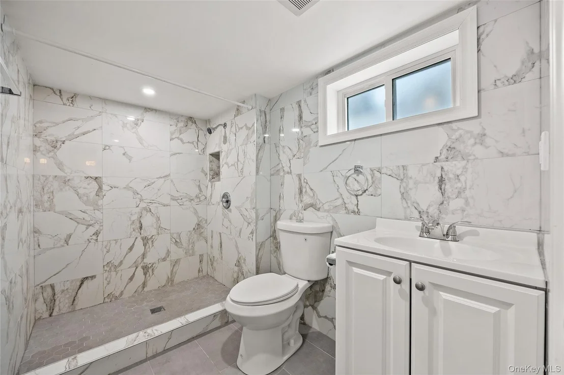 Photo of 425 Marcellus Road