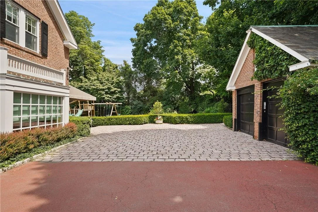 Photo of 55 Hillside Road