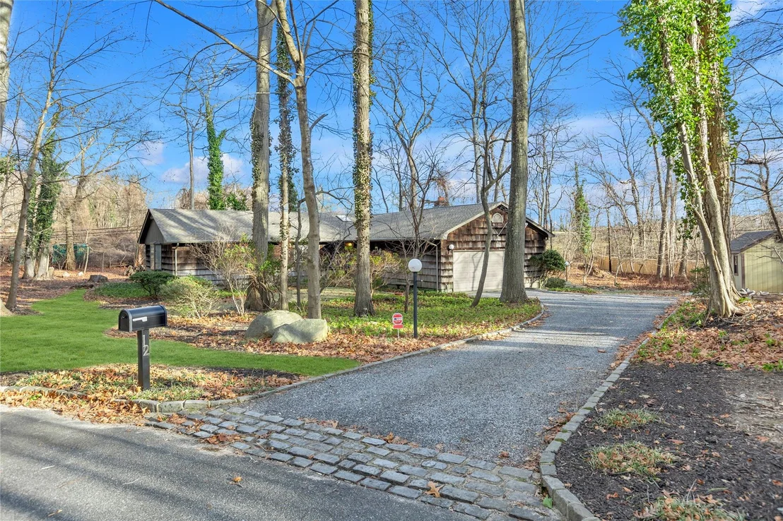 Photo of 12 Red Oak Road