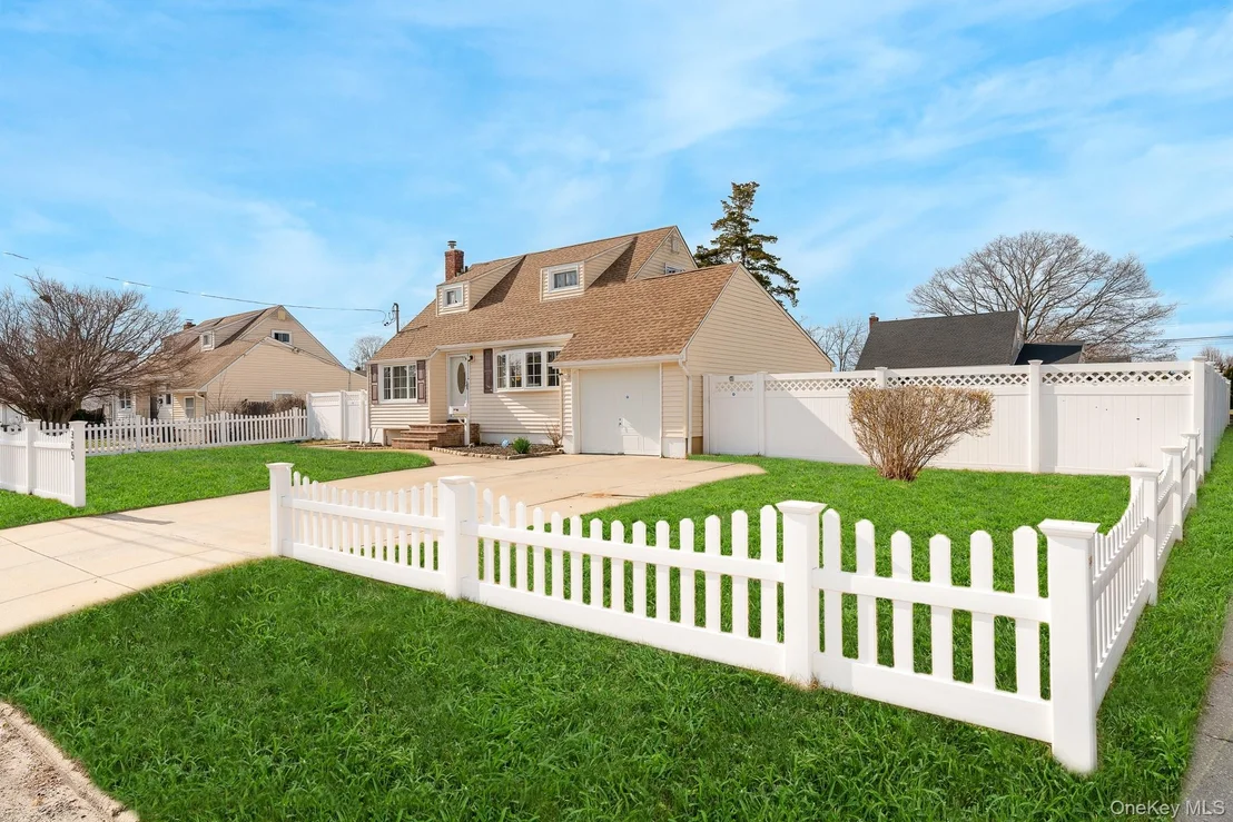 Photo of 385 Irving Street