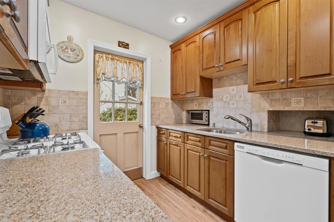 Photo of 16 Garretson Road