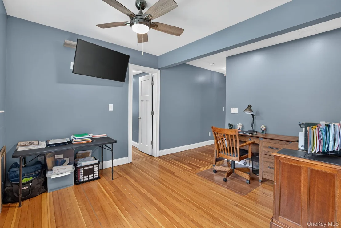 Photo of 42 Colonial Avenue