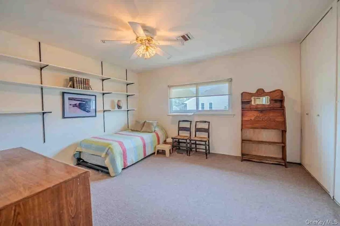 Photo of Unit 704 at 2355 Pershing Boulevard