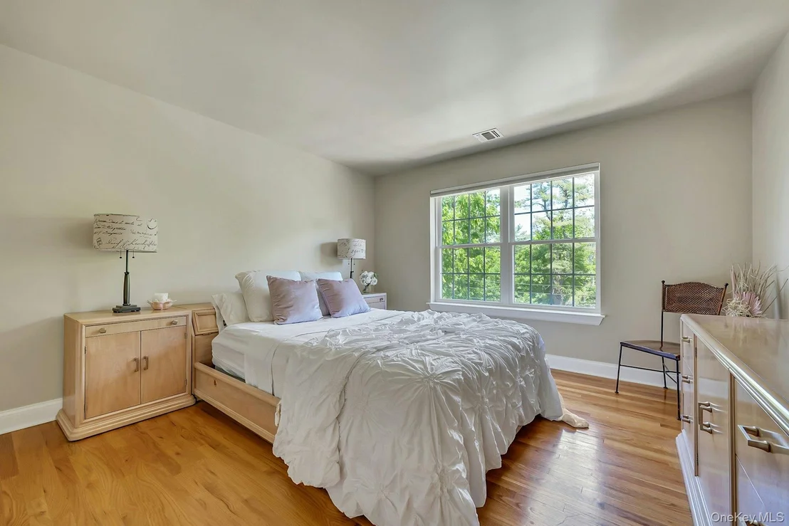 Photo of 1 Thornton Hill