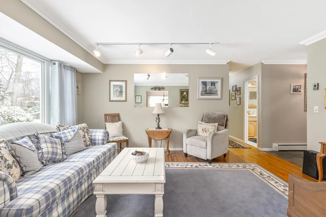 Photo of 98 Hillside Avenue
