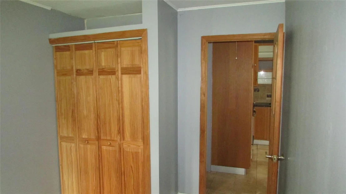Photo of 231 Lakeview Road
