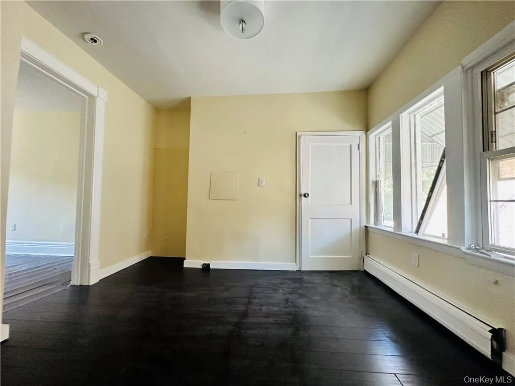 Photo of 32 Hooker Avenue