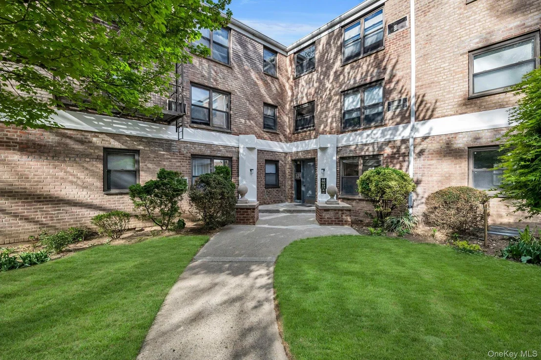 Photo of Unit 1D at 44 Terrace Circle