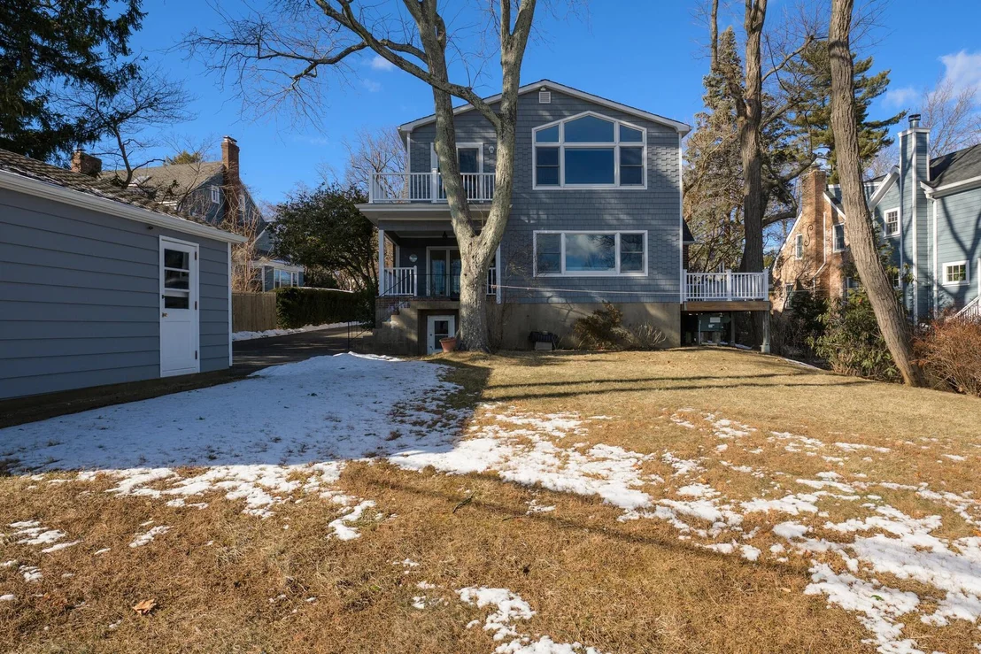 Photo of 87 Summit Road