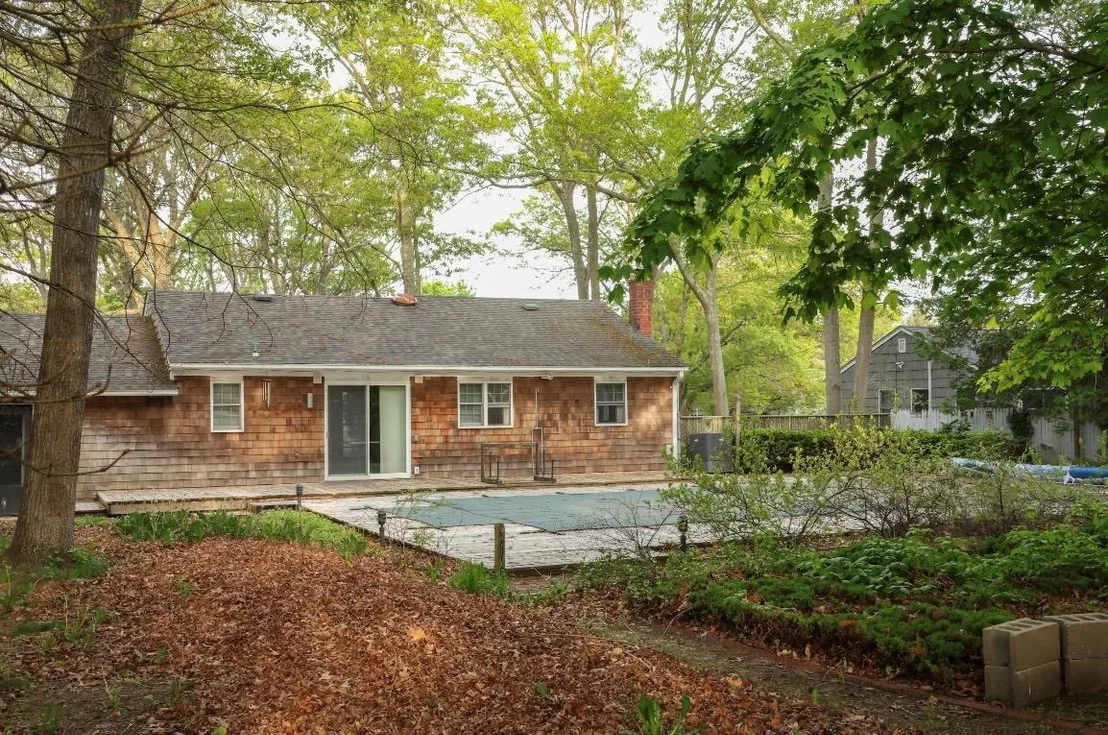 Photo of 250 Swan Lake Drive