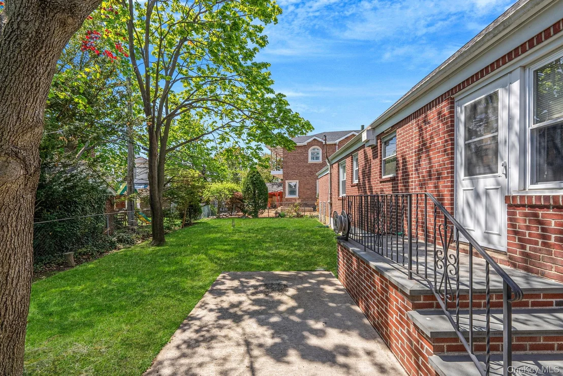 Photo of 8 Maple Lane